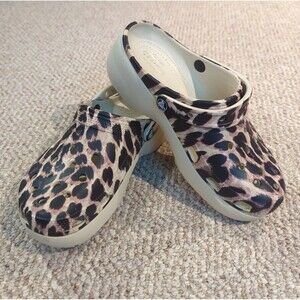 Crocs Classic Platform Animal Remix Clog Womens Size 9 Leopard Comfort